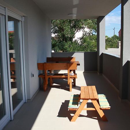 Milwe Apartment Razanac Luaran gambar