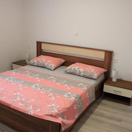 Milwe Apartment Razanac Luaran gambar